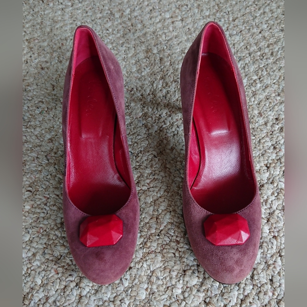 Boden Plum color Suede pumps size 6.5